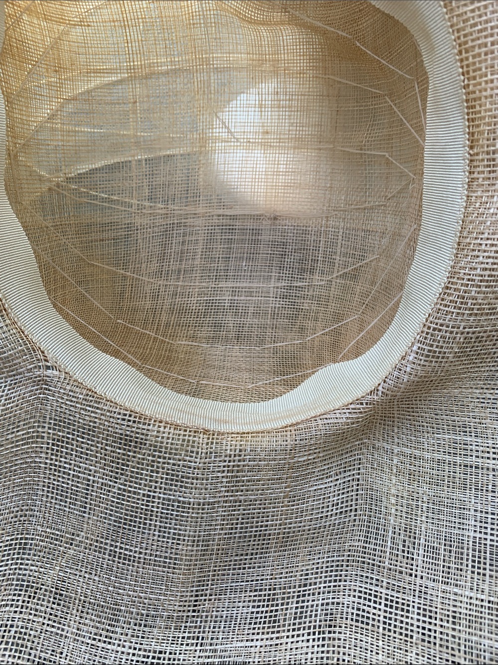 Vintage Wide-Brim Straw Hat in Soft Ivory - Picture 5 of 6